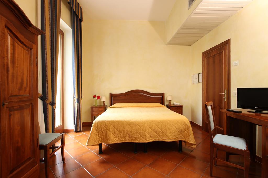 Hotel Bologna Флоренція Екстер'єр фото